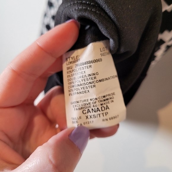 Le Chateau black and white midi dress v neck sleeveless tank xxs - Picture 10 of 10